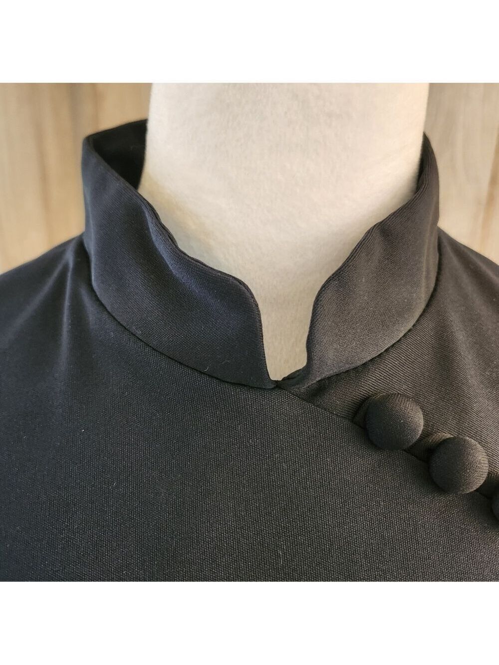 Vintage Alfred Shaheen Black And Gold Qipao Dress Hand Painted 1970's - Picture 3 of 13